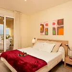 525 8 Apartment