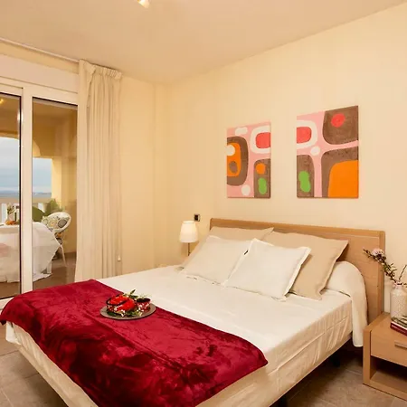 525 8 Apartment